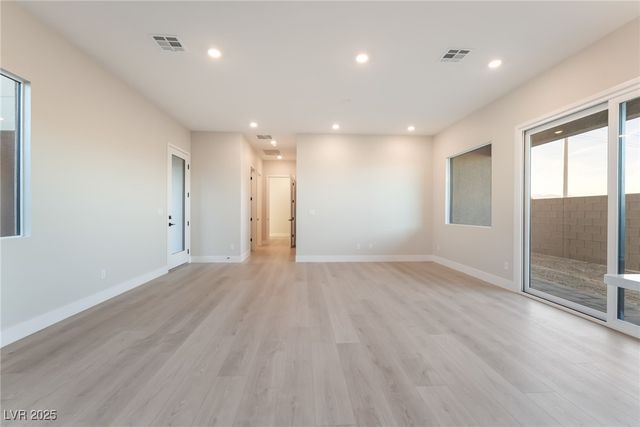 9261 Fountain Creek Court, Las Vegas, NV 89139