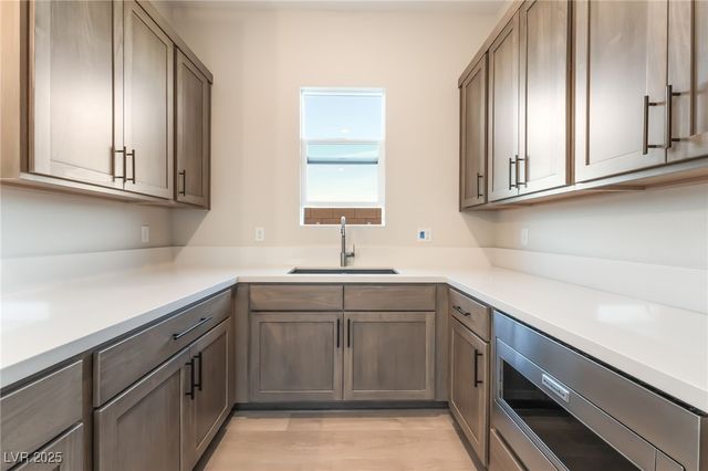 9261 Fountain Creek Court, Las Vegas, NV 89139