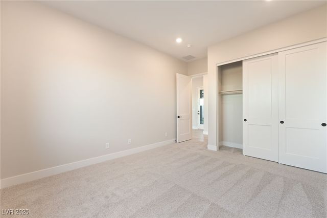 9261 Fountain Creek Court, Las Vegas, NV 89139