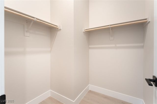 9261 Fountain Creek Court, Las Vegas, NV 89139