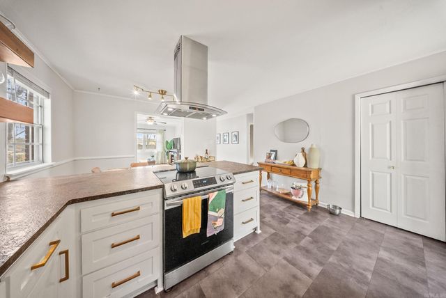 105 White Oak Ln Lane, Little Rock, AR 72227