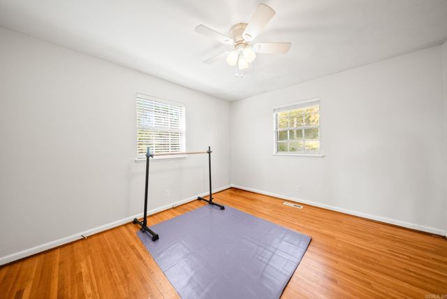 105 White Oak Ln Lane, Little Rock, AR 72227