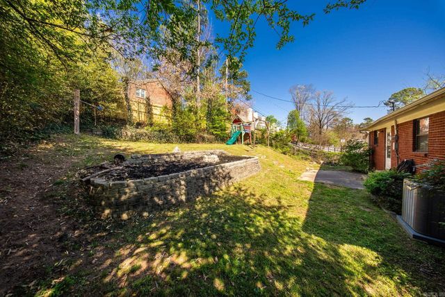 105 White Oak Ln Lane, Little Rock, AR 72227