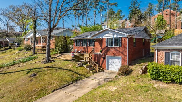 105 White Oak Ln Lane, Little Rock, AR 72227
