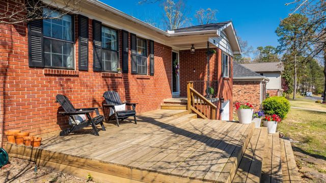 105 White Oak Ln Lane, Little Rock, AR 72227