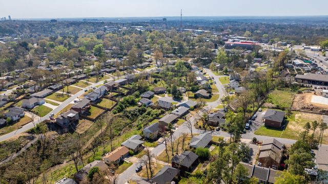 105 White Oak Ln Lane, Little Rock, AR 72227