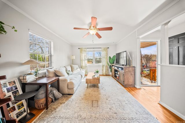 105 White Oak Ln Lane, Little Rock, AR 72227