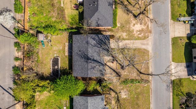 105 White Oak Ln Lane, Little Rock, AR 72227