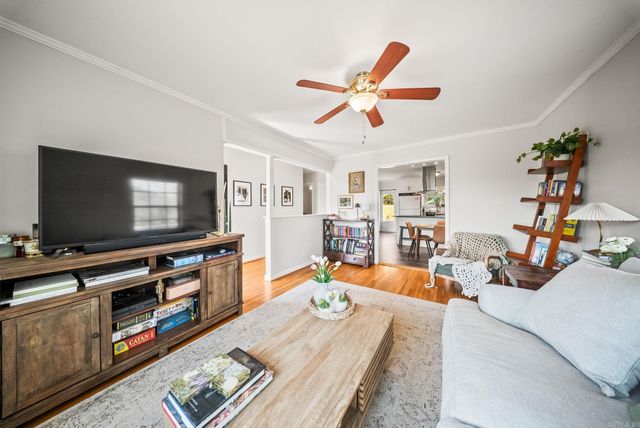 105 White Oak Ln Lane, Little Rock, AR 72227