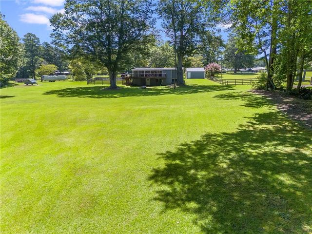 2492 Oak Grove Church Road, Carrollton, GA 30117