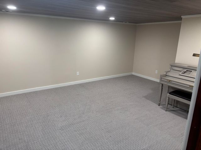 239 Crabapple Lane, Valparaiso, IN 46383