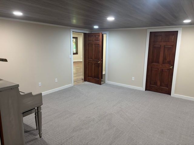 239 Crabapple Lane, Valparaiso, IN 46383