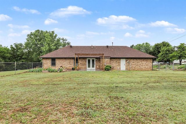 3800 Old Country Circle, Edmond, OK 73034