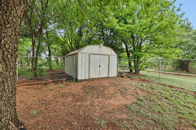 3800 Old Country Circle, Edmond, OK 73034