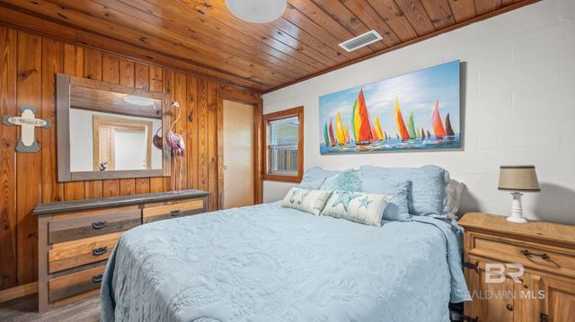 17628 State Highway 180, Gulf Shores, AL 36542