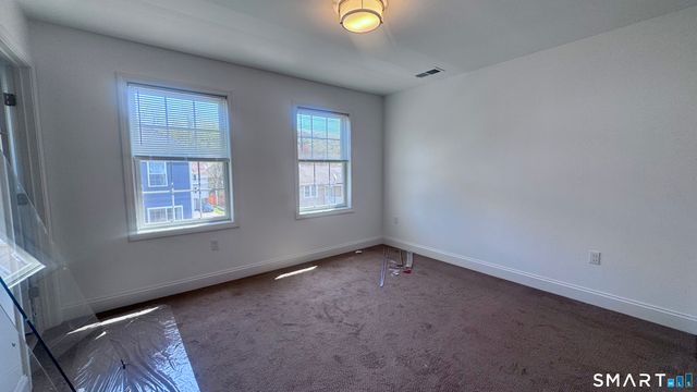 44 Mettler Street B, Woodbridge, CT 06525