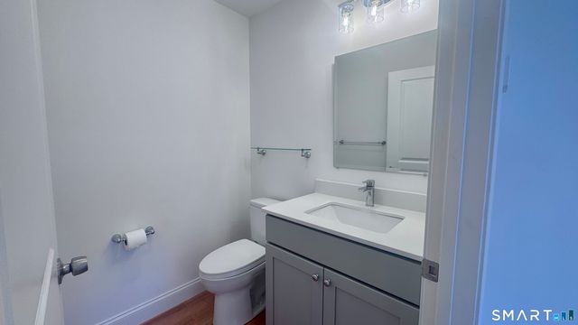 44 Mettler Street B, Woodbridge, CT 06525