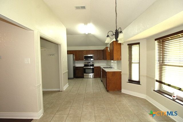 213 Bronc Drive, Copperas Cove, TX 76522