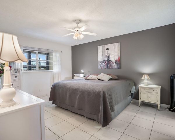 4706 NW 36th Street 507, Lauderdale Lakes, FL 33319
