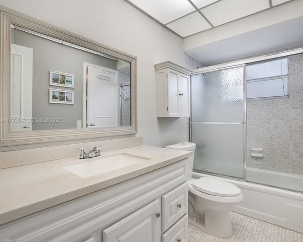 4706 NW 36th Street 507, Lauderdale Lakes, FL 33319