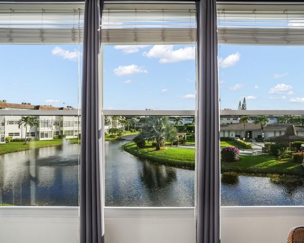 4706 NW 36th Street 507, Lauderdale Lakes, FL 33319