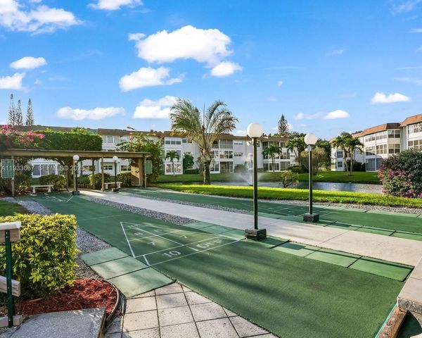 4706 NW 36th Street 507, Lauderdale Lakes, FL 33319