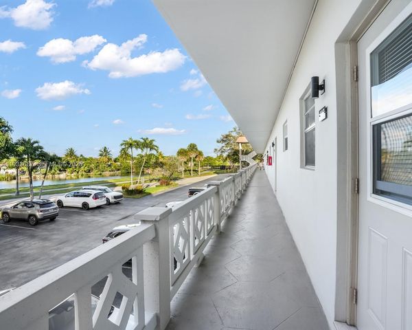 4706 NW 36th Street 507, Lauderdale Lakes, FL 33319
