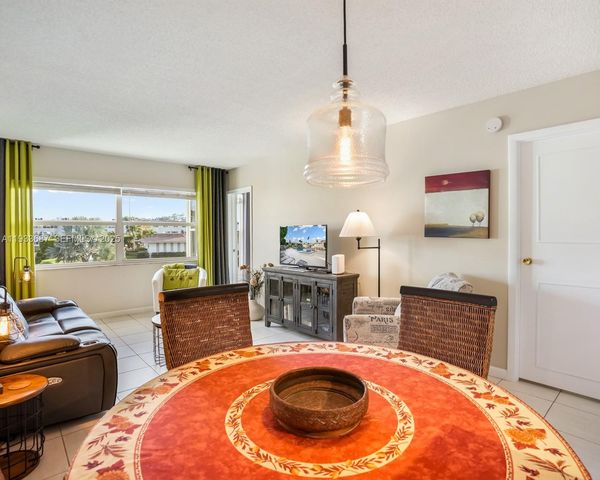 4706 NW 36th Street 507, Lauderdale Lakes, FL 33319