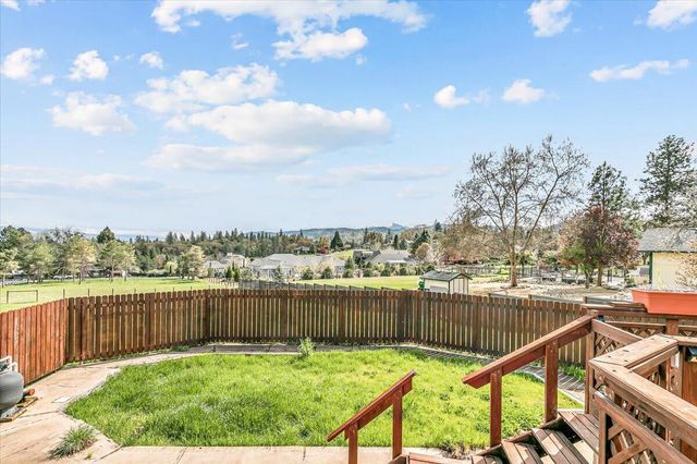 500 Mary Ann Drive, Jacksonville, OR 97530