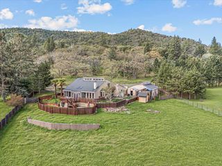 500 Mary Ann Drive, Jacksonville, OR 97530