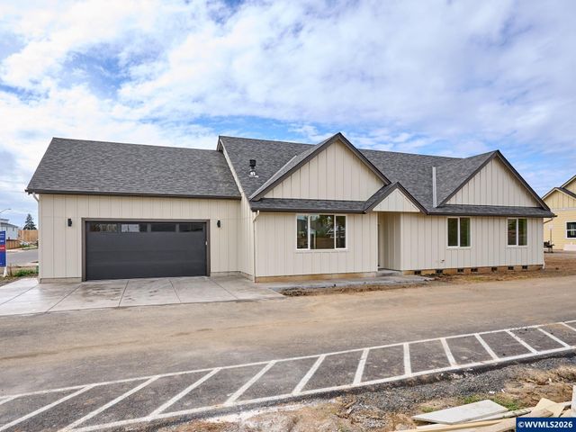 1281 Brown St, Woodburn, OR 97071