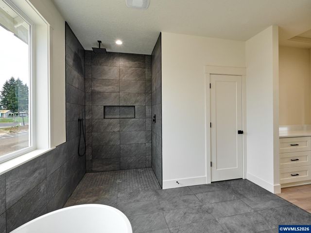 1281 Brown St, Woodburn, OR 97071