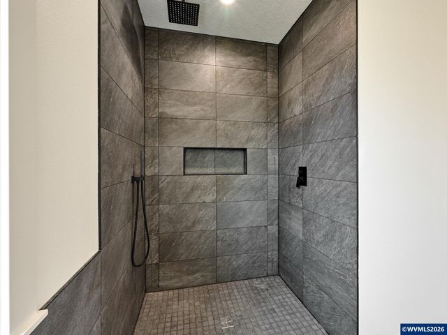 1281 Brown St, Woodburn, OR 97071