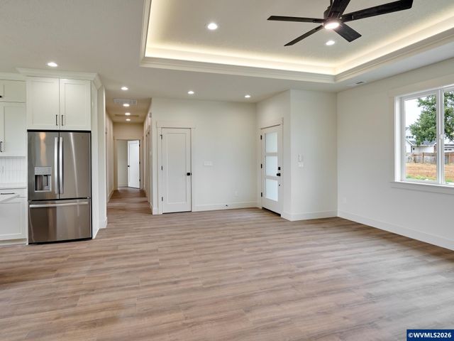 1281 Brown St, Woodburn, OR 97071