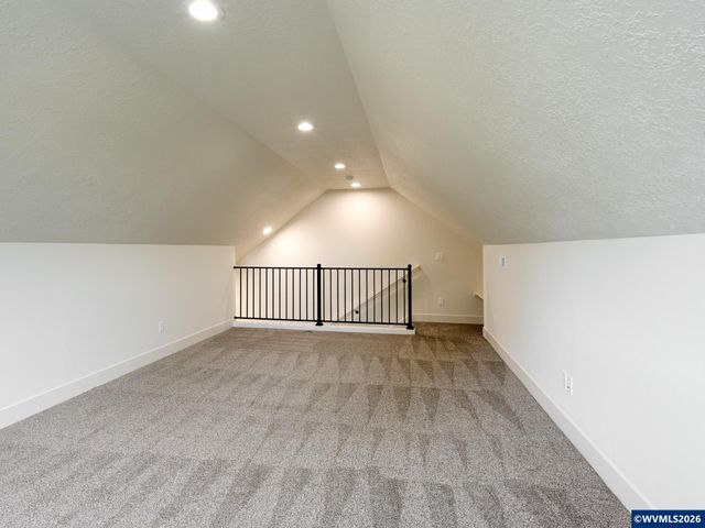 1281 Brown St, Woodburn, OR 97071