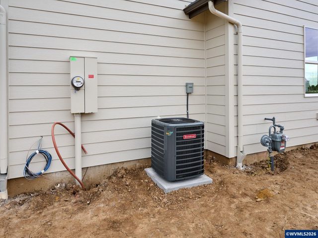 1281 Brown St, Woodburn, OR 97071