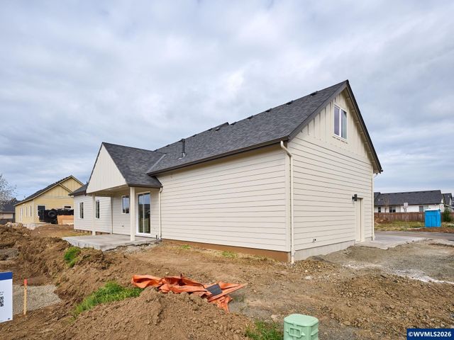 1281 Brown St, Woodburn, OR 97071