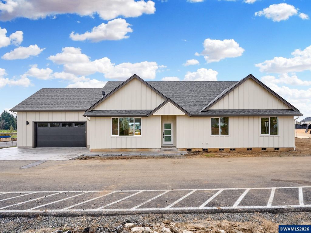 1281 Brown St, Woodburn, OR 97071