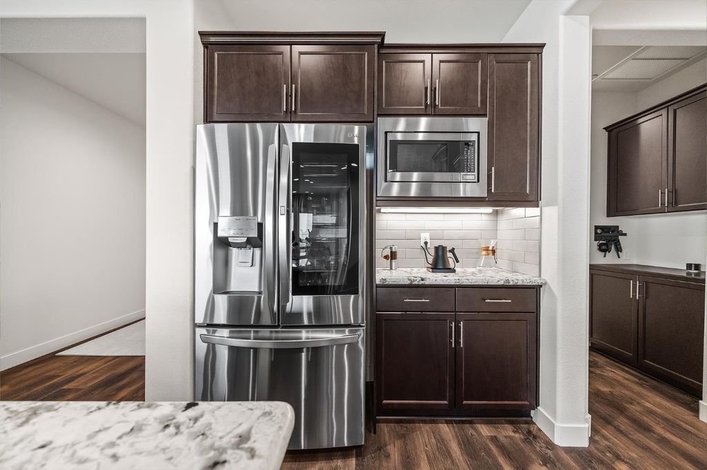 Image 14 of property listing at 4530 Hillside Road, Madera, CA 93636