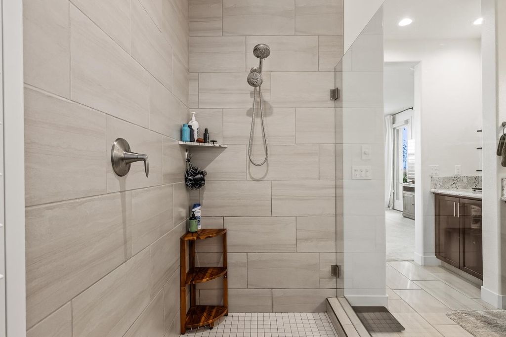 Image 24 of property listing at 4530 Hillside Road, Madera, CA 93636