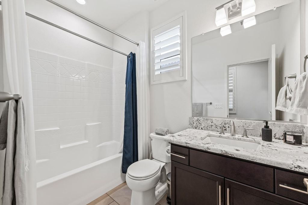 Image 28 of property listing at 4530 Hillside Road, Madera, CA 93636