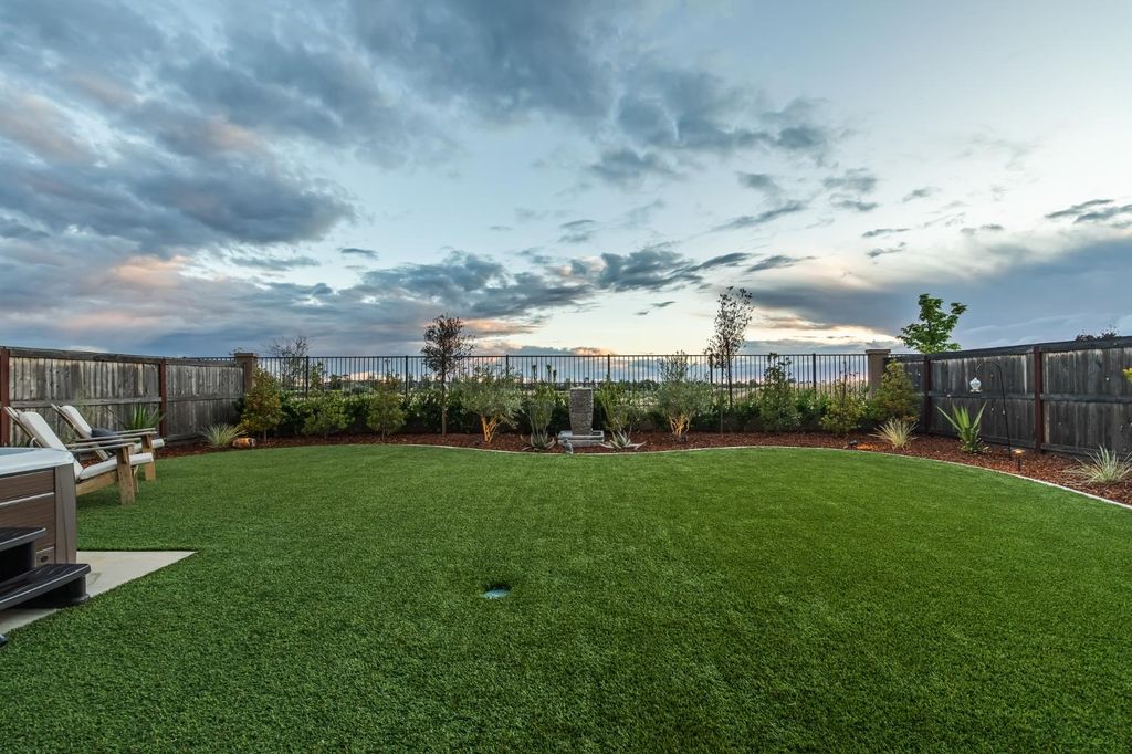 Image 37 of property listing at 4530 Hillside Road, Madera, CA 93636