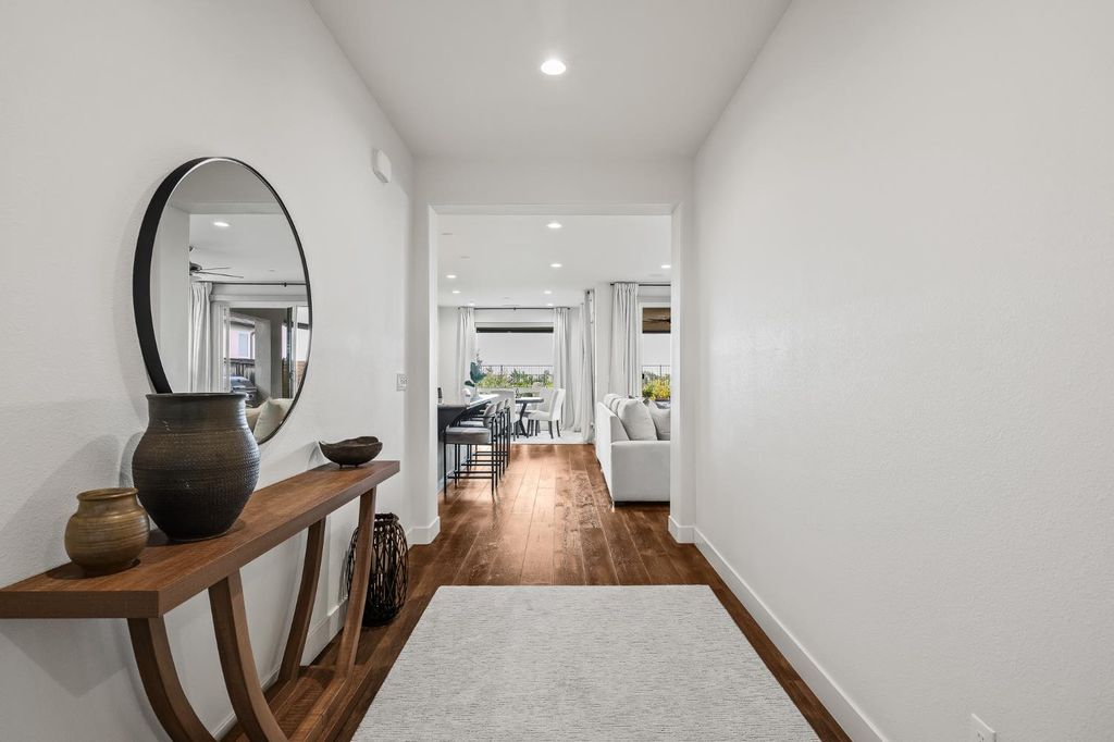 Image 5 of property listing at 4530 Hillside Road, Madera, CA 93636