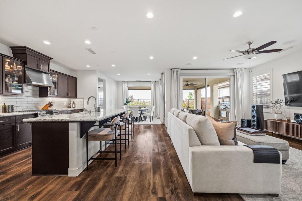 Image 6 of property listing at 4530 Hillside Road, Madera, CA 93636