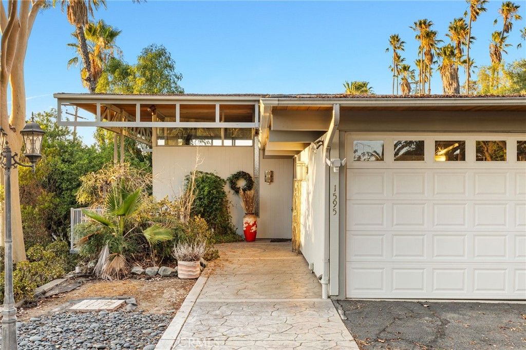 Image 2 of property listing at 1595 Cherokee Road, Corona, CA 92881