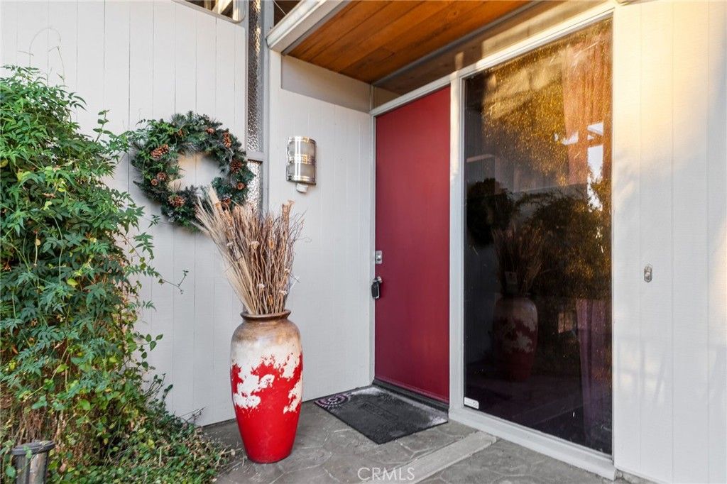 Image 3 of property listing at 1595 Cherokee Road, Corona, CA 92881
