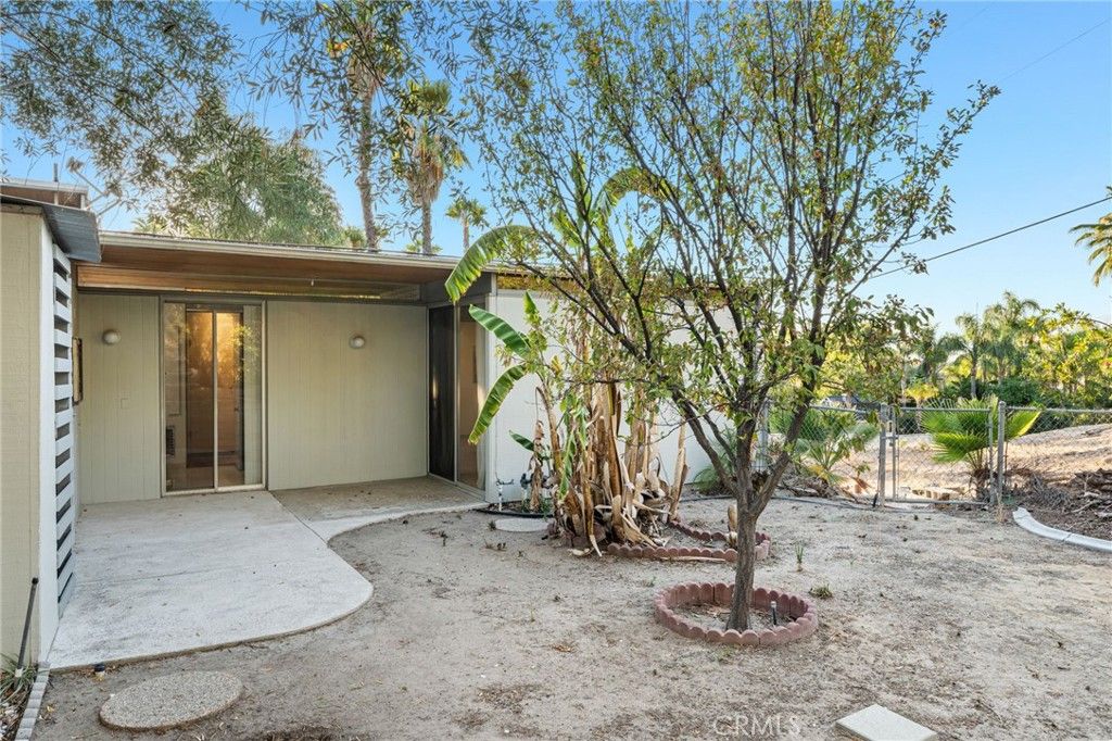 Image 33 of property listing at 1595 Cherokee Road, Corona, CA 92881