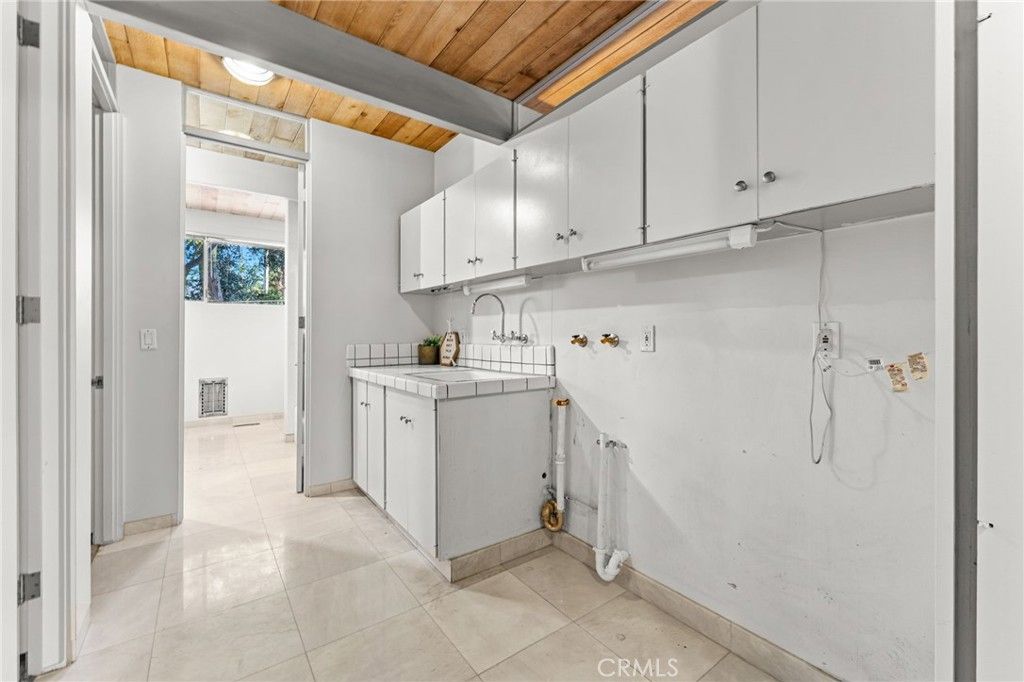 Image 37 of property listing at 1595 Cherokee Road, Corona, CA 92881