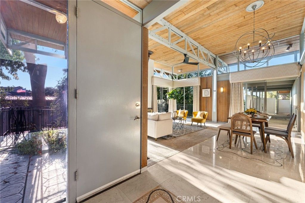 Image 4 of property listing at 1595 Cherokee Road, Corona, CA 92881