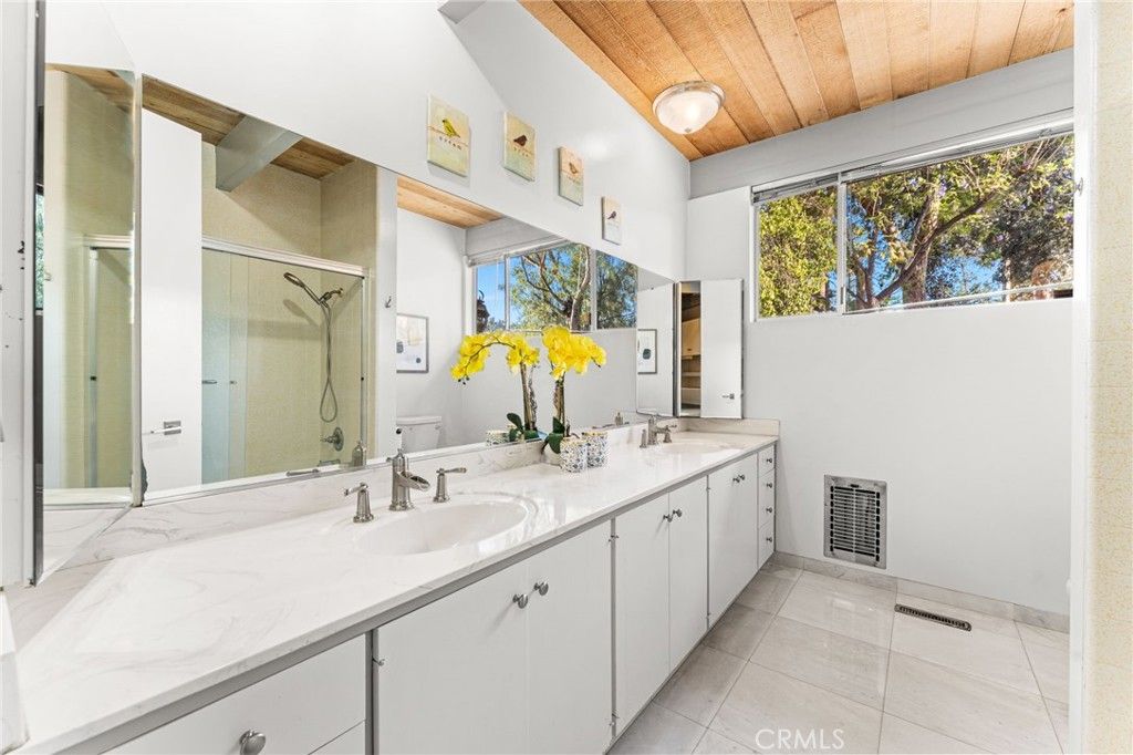 Image 45 of property listing at 1595 Cherokee Road, Corona, CA 92881